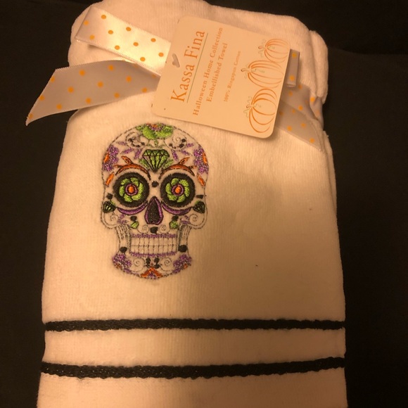 Other - Skull hand towels